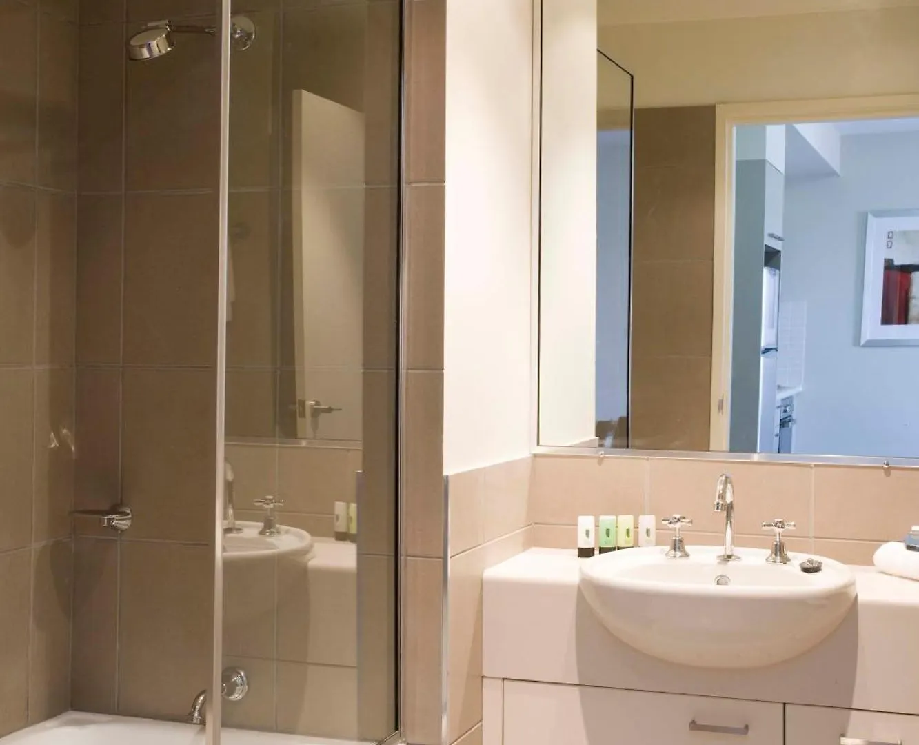 Gladstone Downtown Central Apartment Hotel Official Aparthotel
