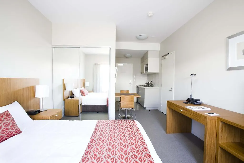 Gladstone Downtown Central Apartment Hotel Official Australia