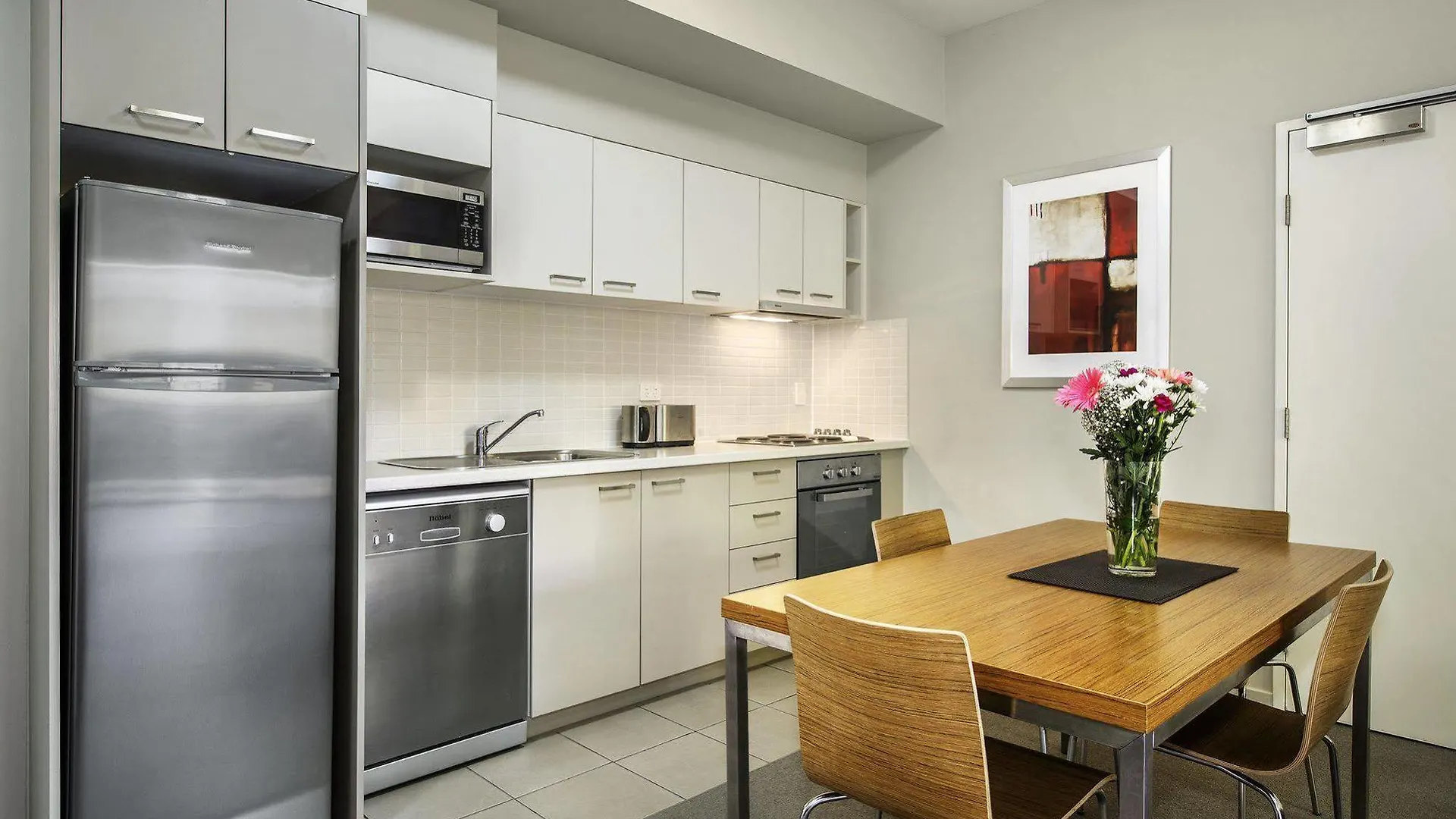 Aparthotel Gladstone Downtown Central Apartment Hotel Official