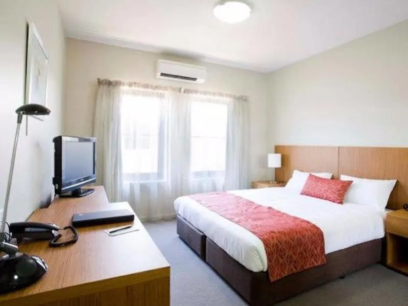 Gladstone Downtown Central Apartment Hotel Official Australia