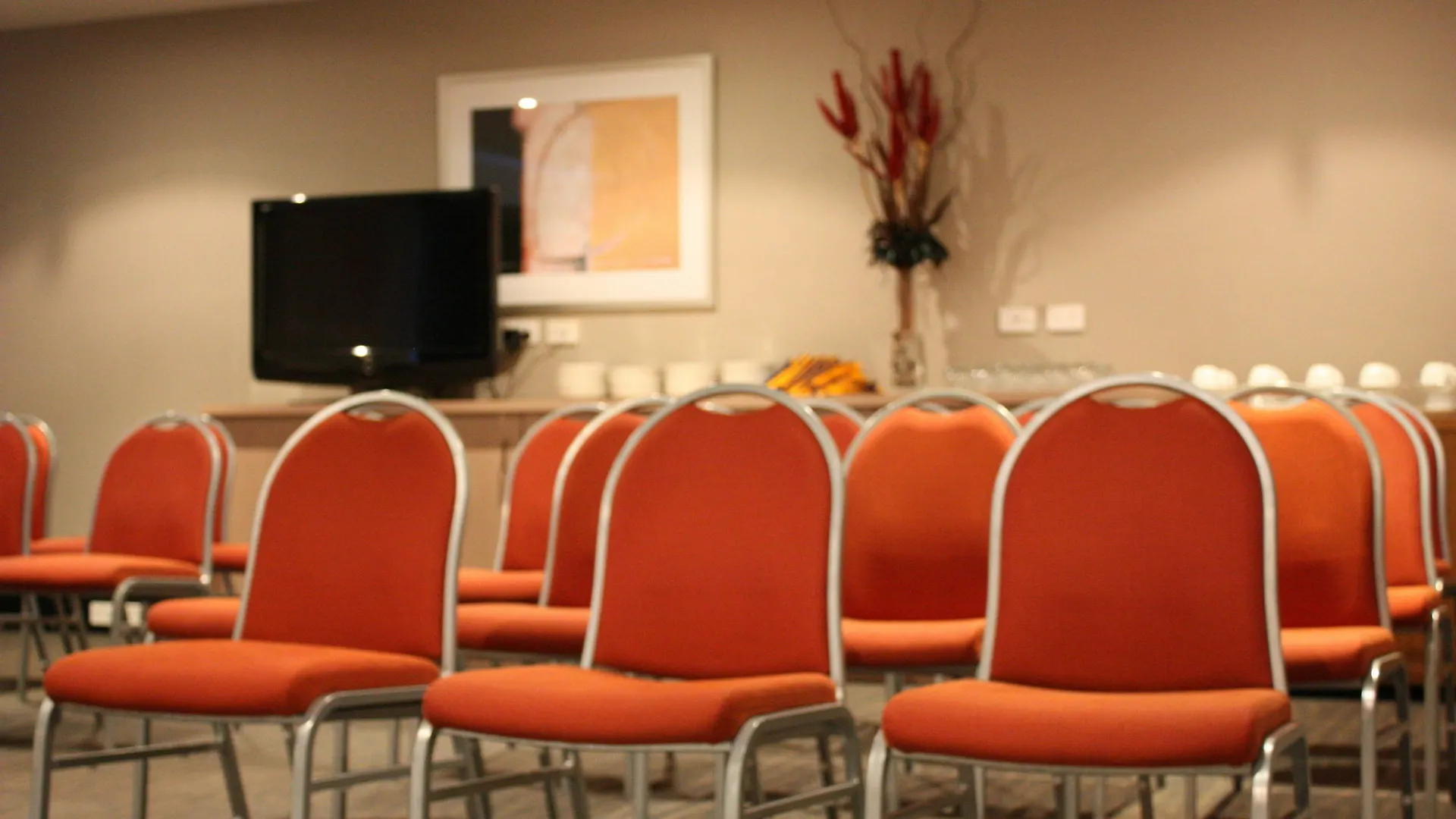 Gladstone Downtown Central Apartment Hotel Official Australia