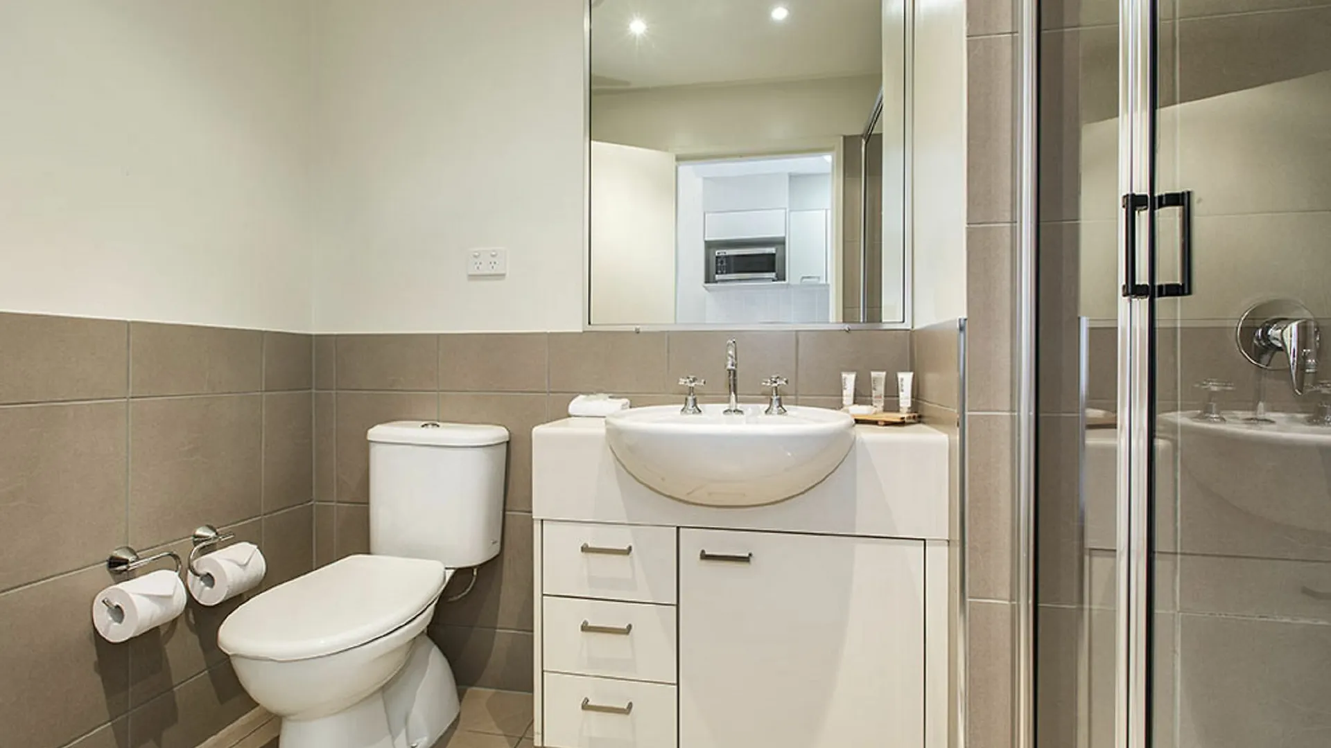 Gladstone Downtown Central Apartment Hotel Official